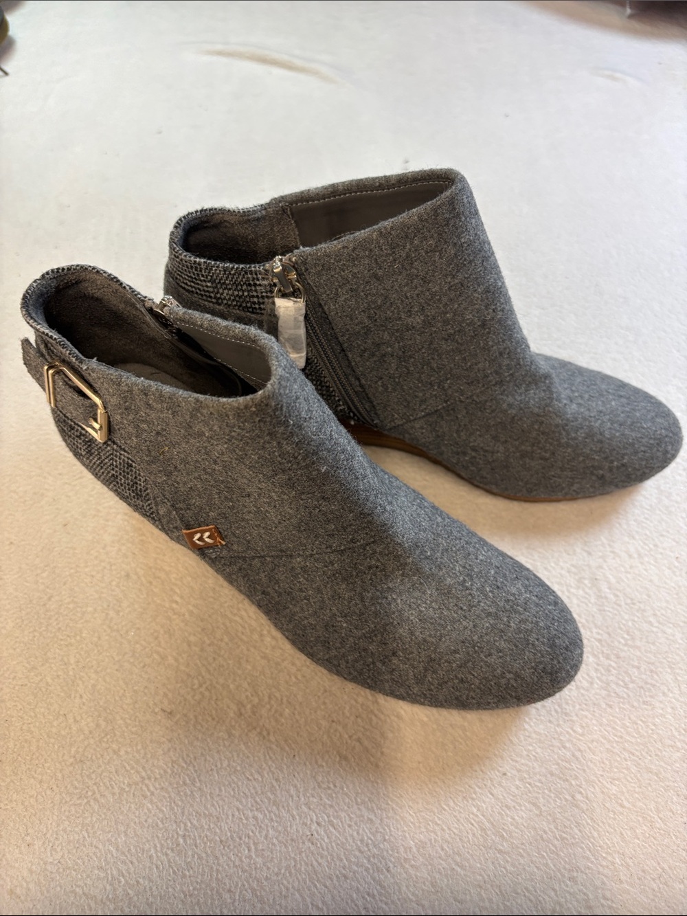 Dr. Scholl's Gray Felt Ankle Booties with Side Zip and Buckle
